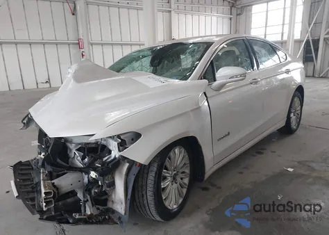 2013 Ford Fusion Hybrid Se z USA, uszkodzony, nr VIN 3FA6P0LU8DR357054